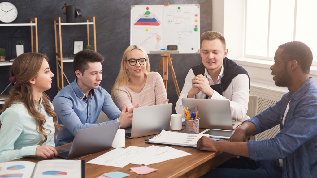 Lehrgänge, Seminare, Studiengänge, Weiterbildung | IHK Akademie München